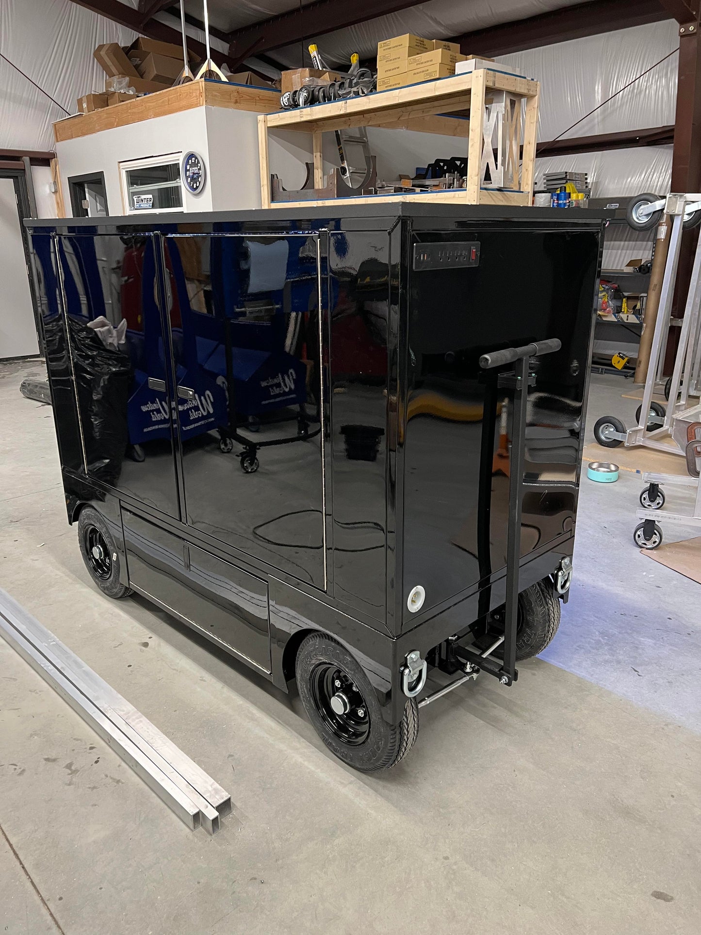 Revolution Series Pit Box
