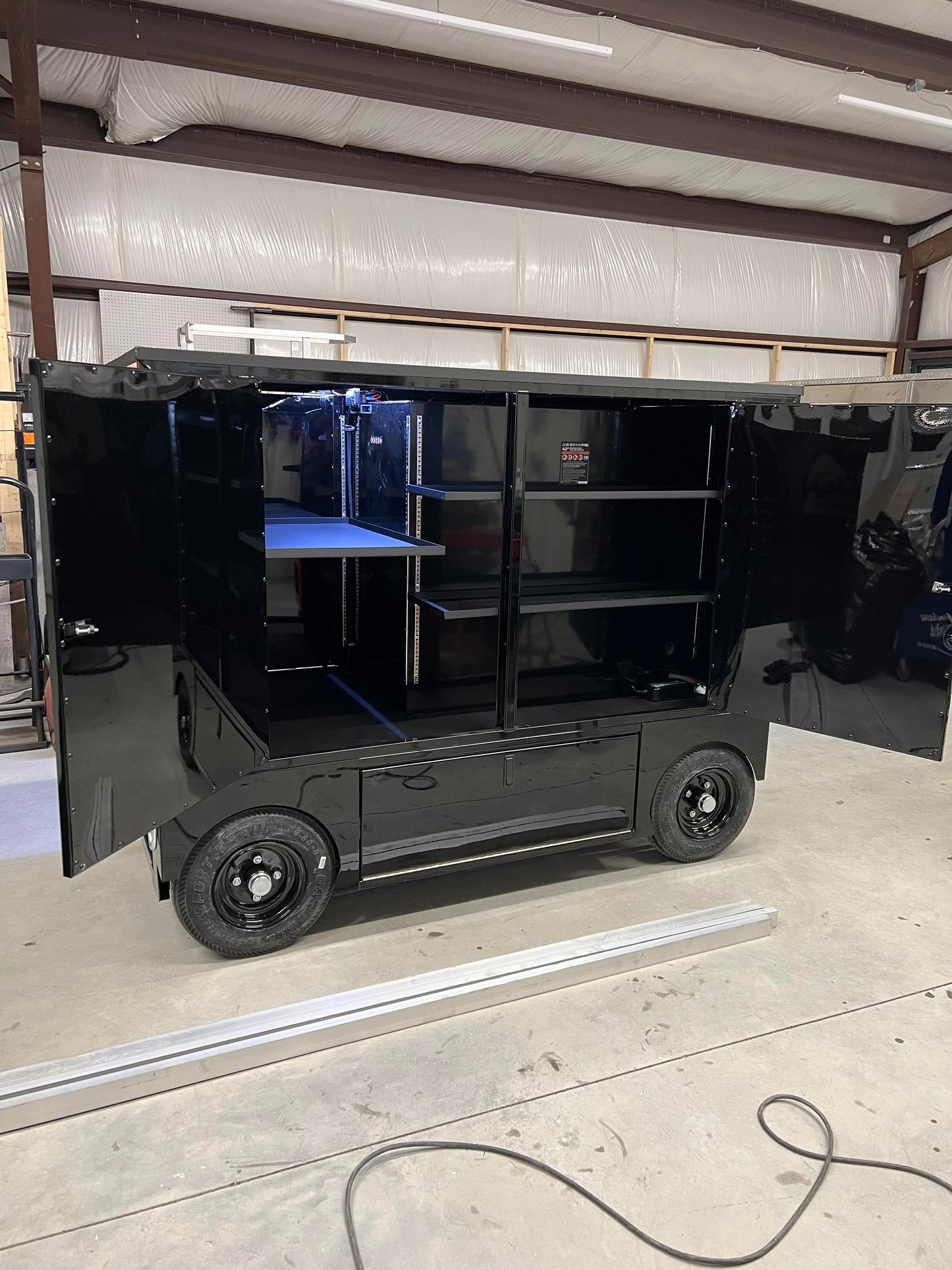 Revolution Series Pit Box