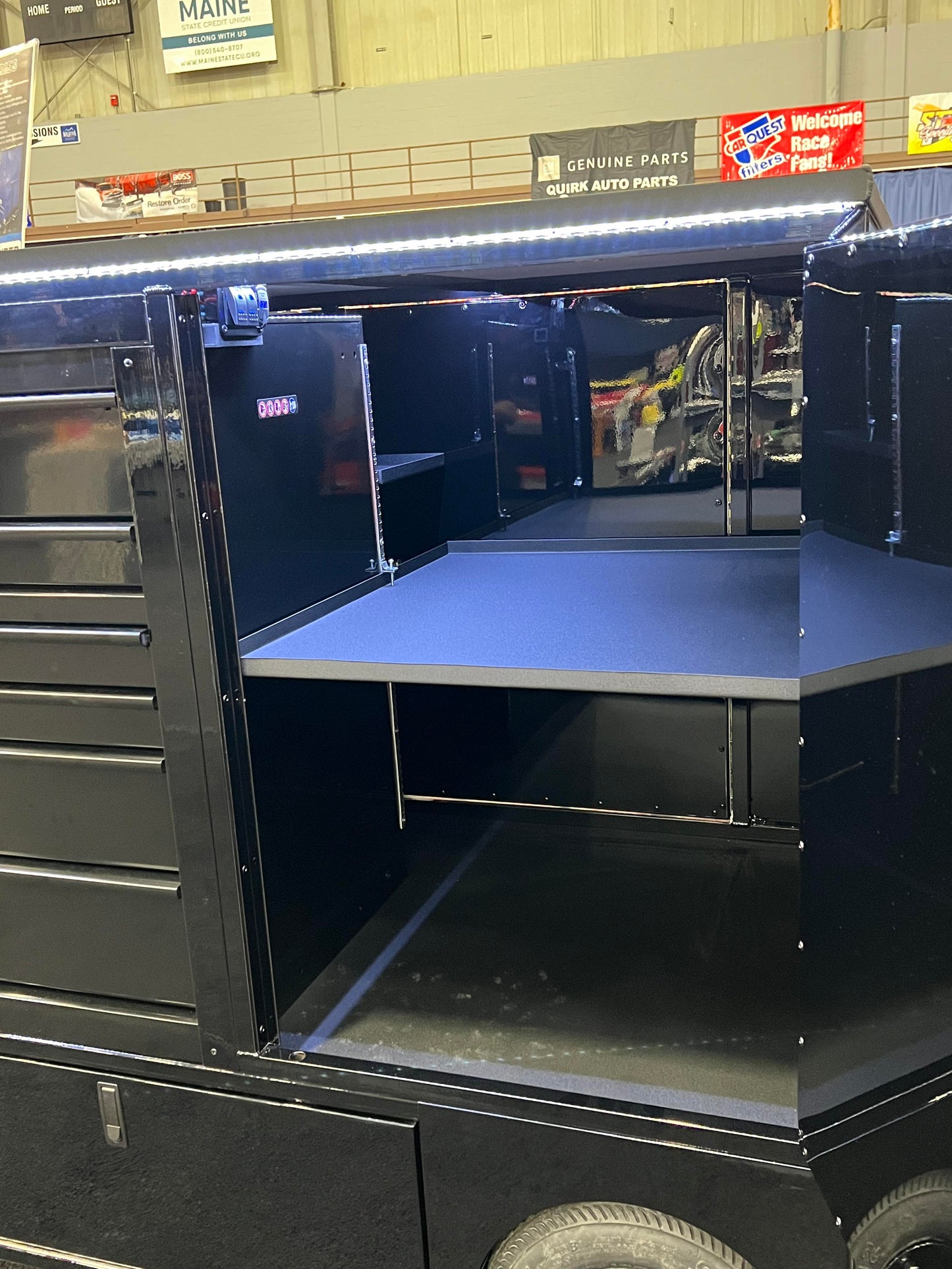 Revolution Series Pit Box