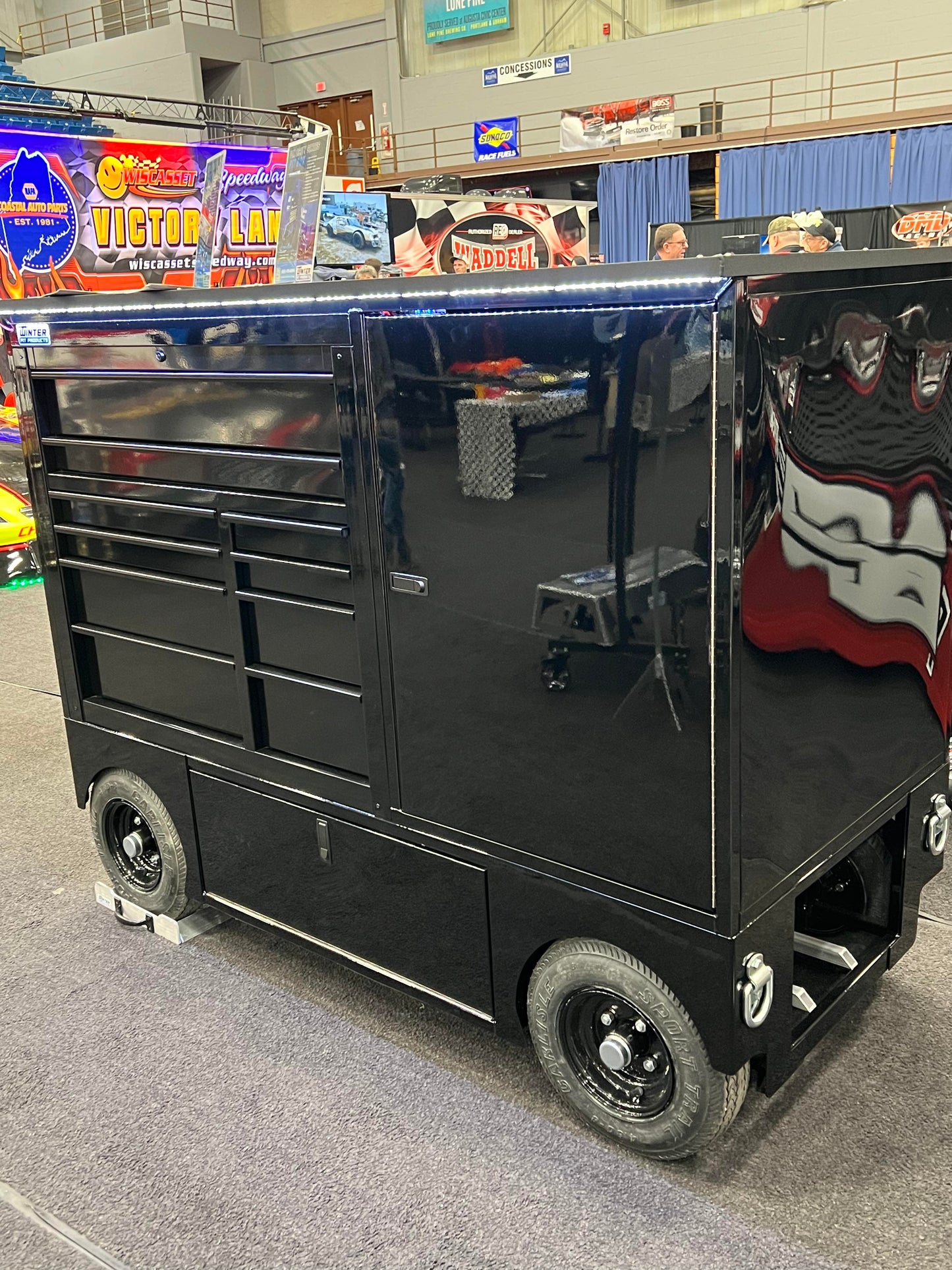 Revolution Series Pit Box