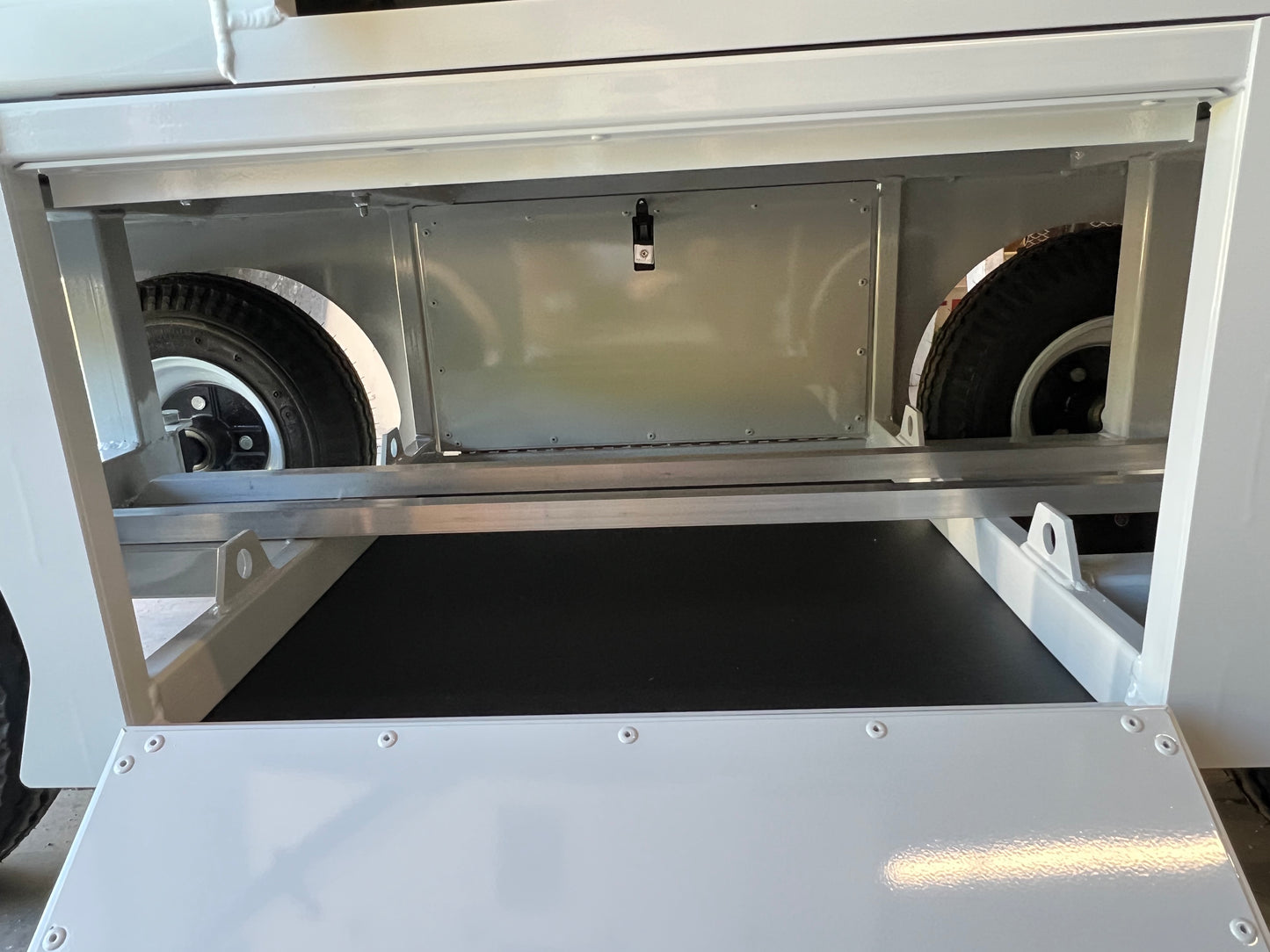 Ignition Series Pit Box