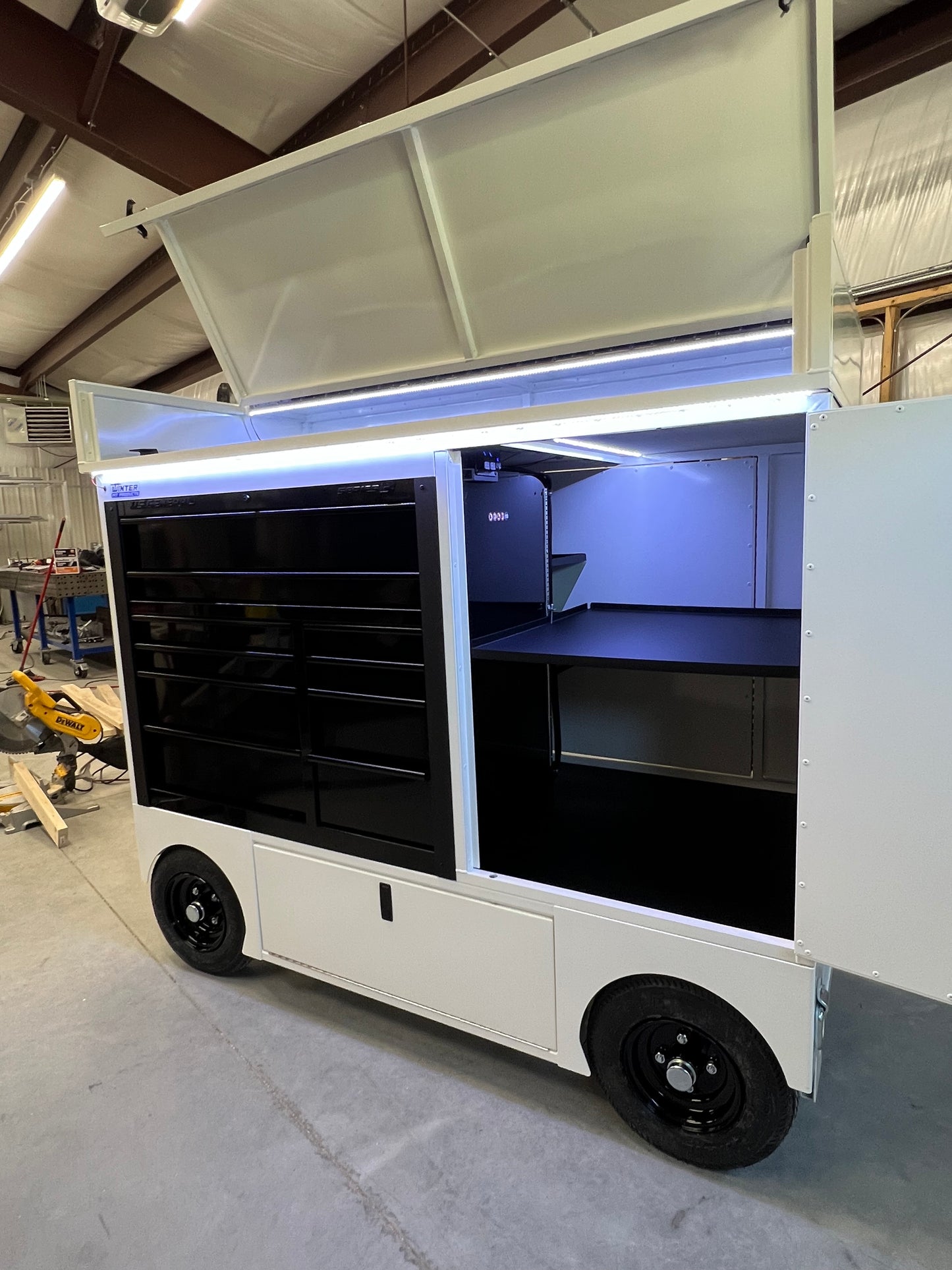 Revolution Series Pit Box
