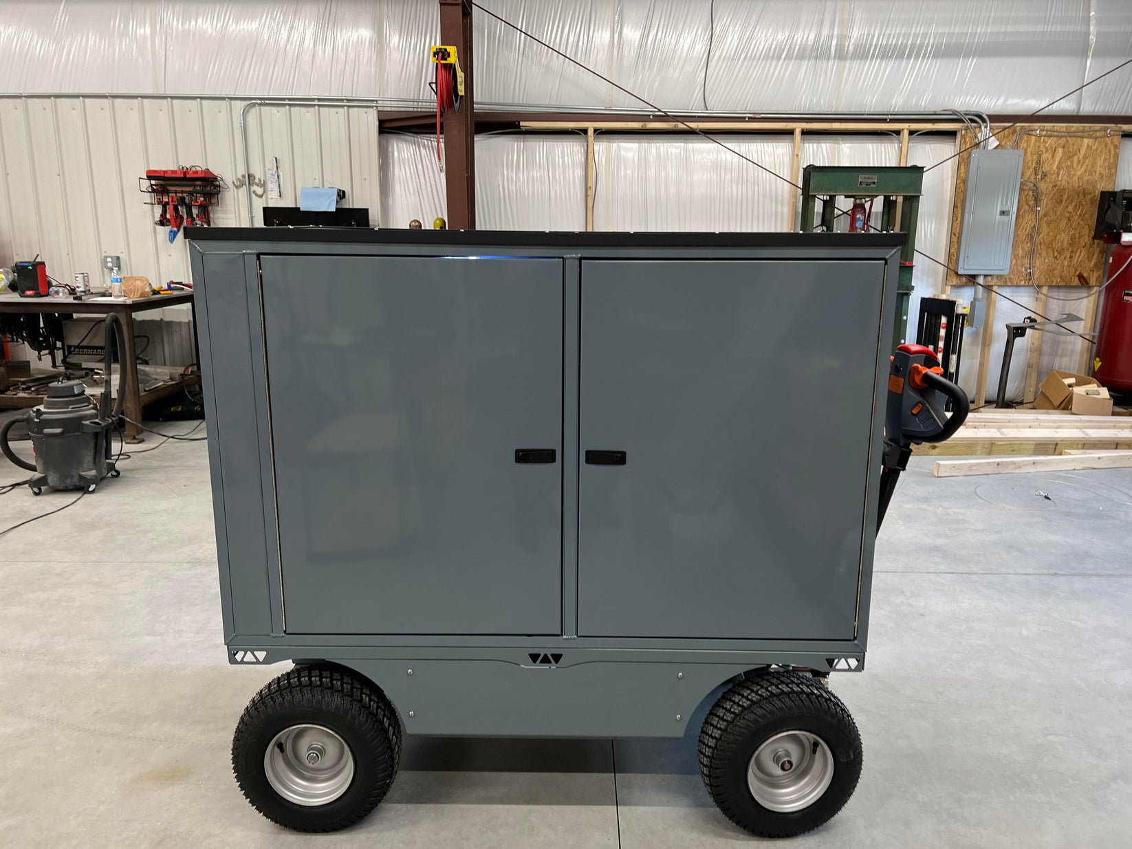 Electrically Powered Pit Box Winter Pit Products