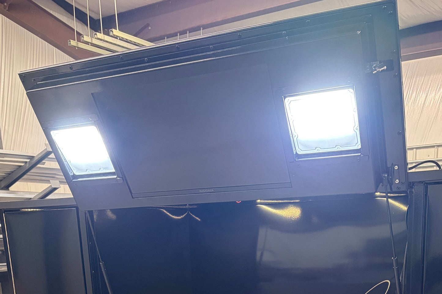Pit Box Riser Monitor