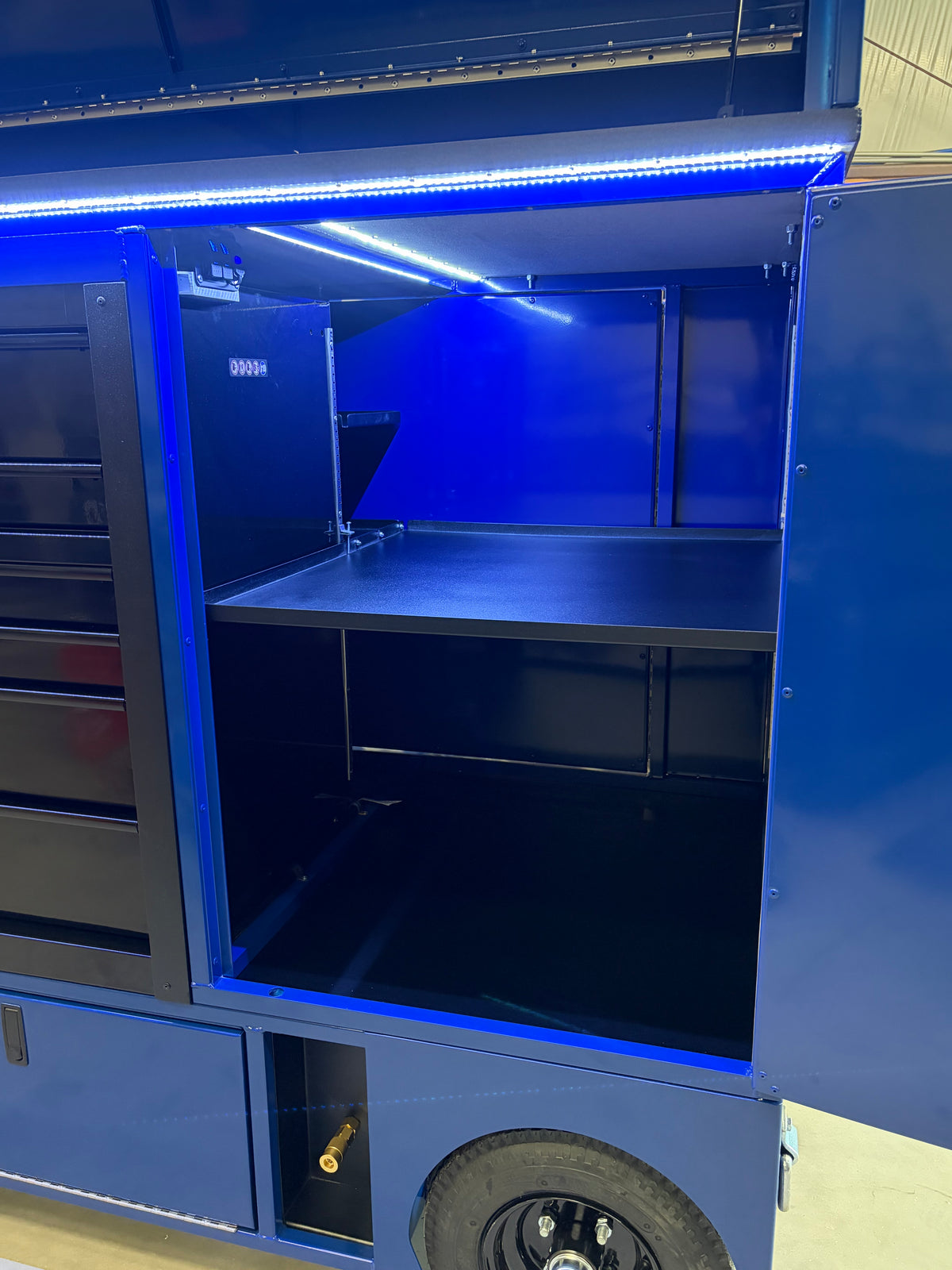 Revolution Series Pit Box