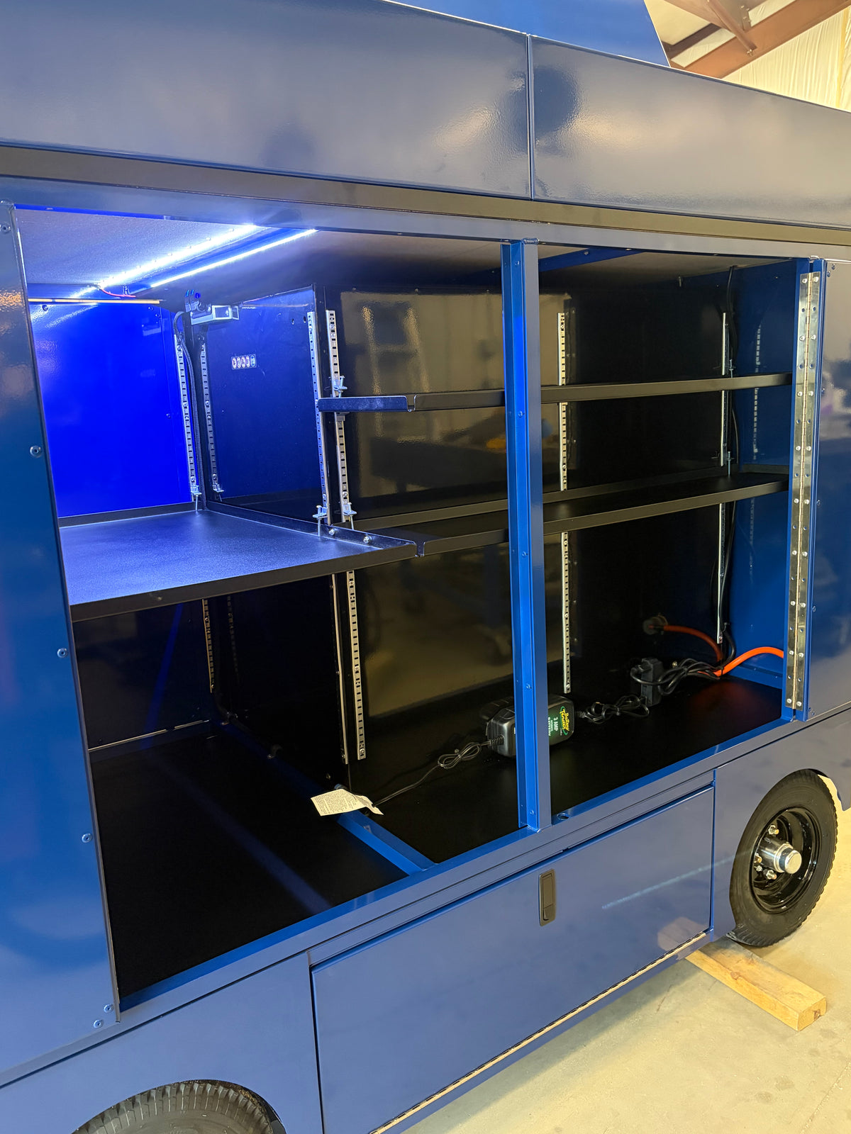 Revolution Series Pit Box