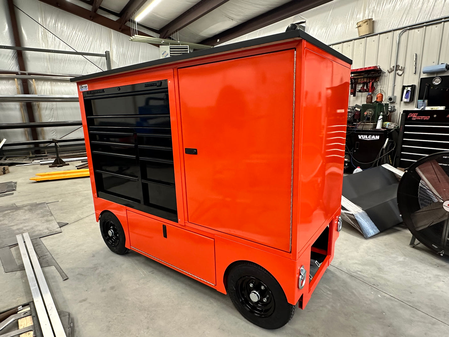 Revolution Series Pit Box