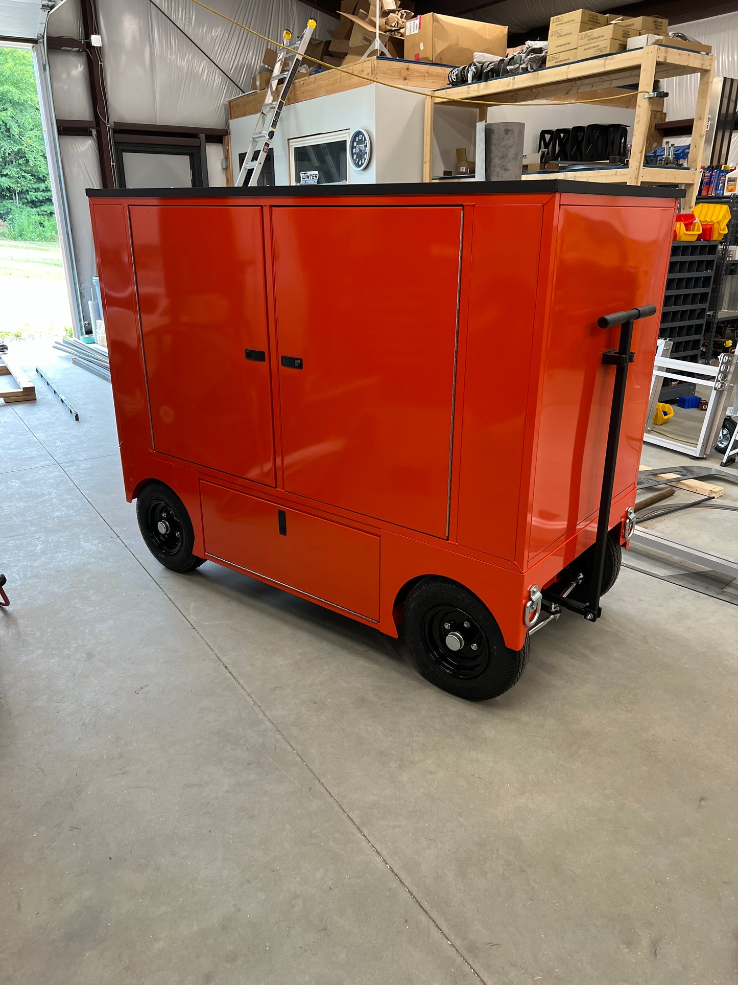 Revolution Series Pit Box