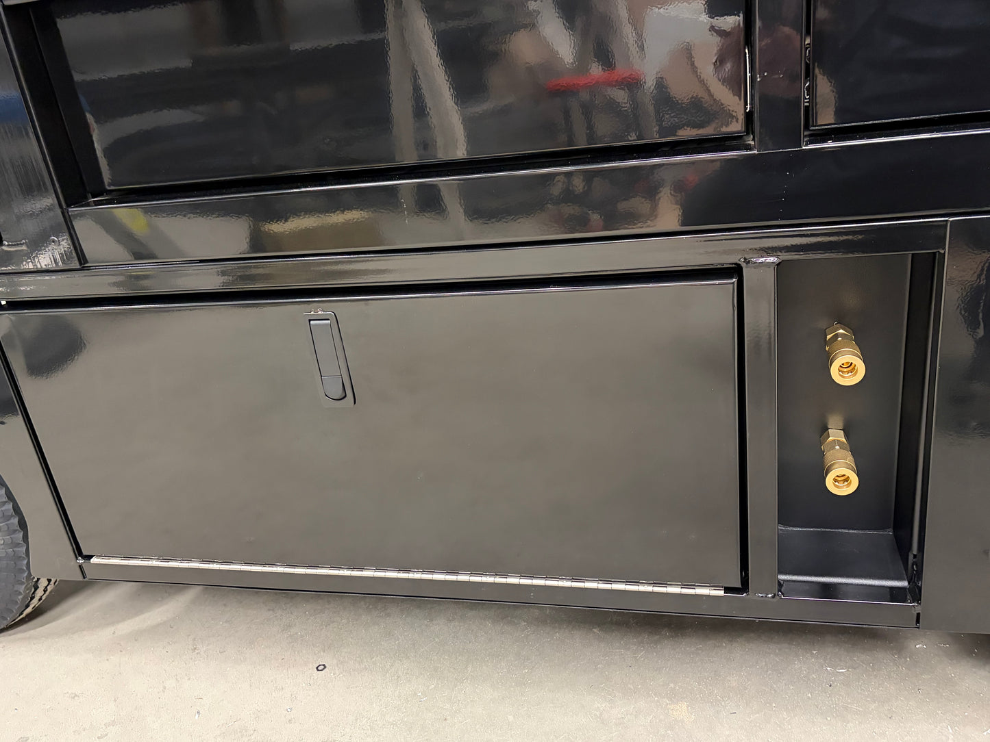 Remote Mounted Nitrogen Regulators and Fittings