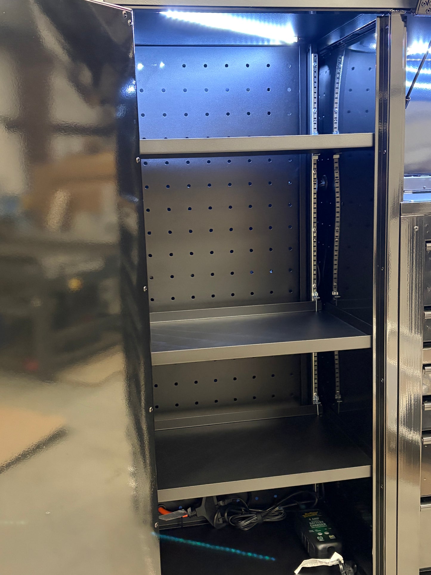 Velocity Series Pit Box