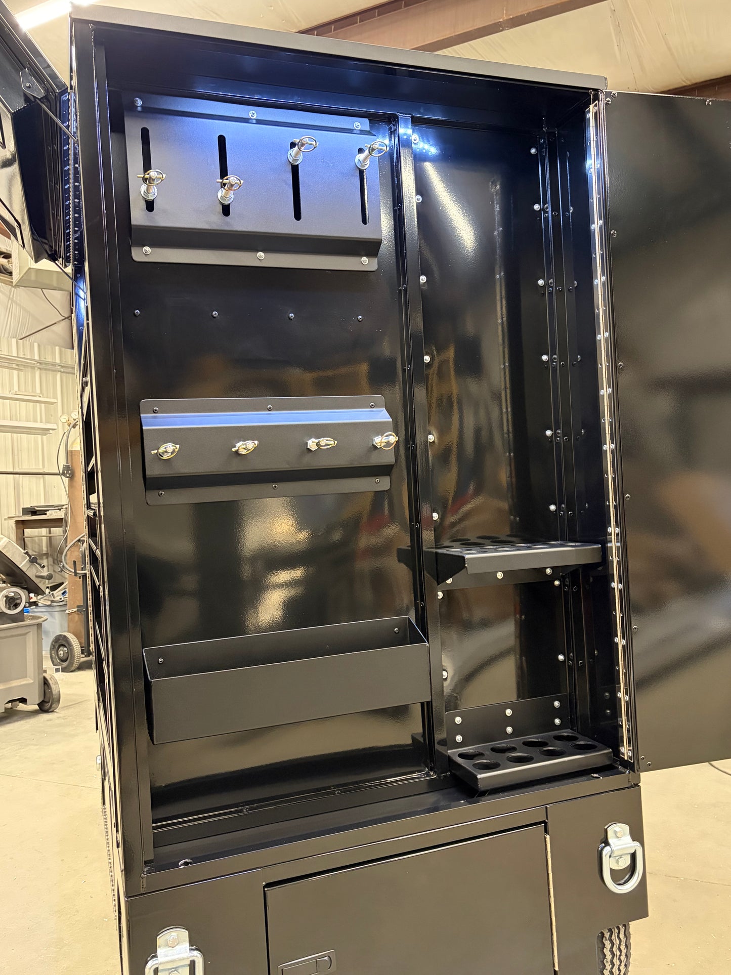 Velocity Series Pit Box